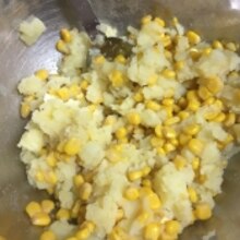 餃子の皮で ポテトとコーンのスティック揚げ レシピ 作り方 By Jewel1027 楽天レシピ 餃子の皮で ポテトとコーンのスティック揚げ レシピ 作り方 By Jewel1027 楽天レシピ